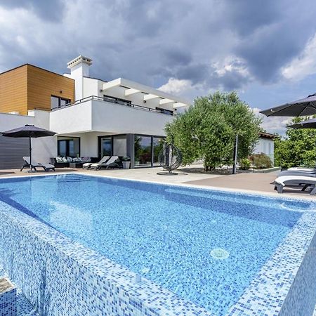 Villa Pedena In Sveta Katarina - Haus Fuer 8-10 Personen Benazici Dış mekan fotoğraf