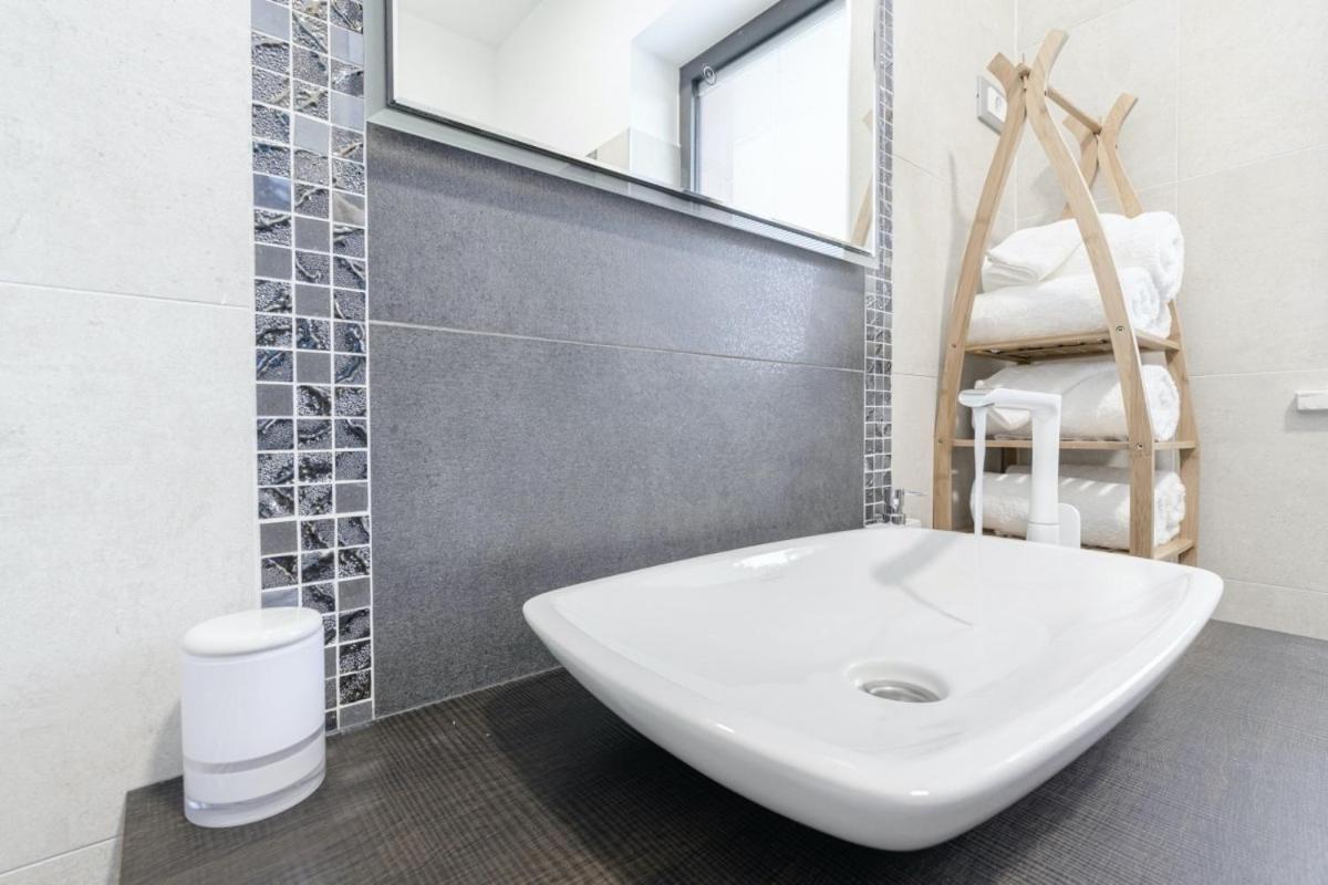 Villa Pedena In Sveta Katarina - Haus Fuer 8-10 Personen Benazici Dış mekan fotoğraf
