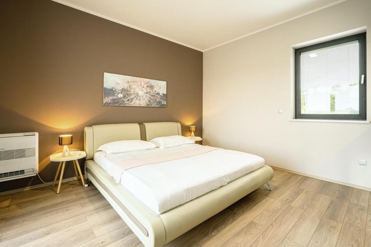 Villa Pedena In Sveta Katarina - Haus Fuer 8-10 Personen Benazici Dış mekan fotoğraf
