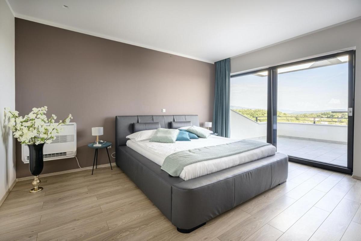 Villa Pedena In Sveta Katarina - Haus Fuer 8-10 Personen Benazici Dış mekan fotoğraf