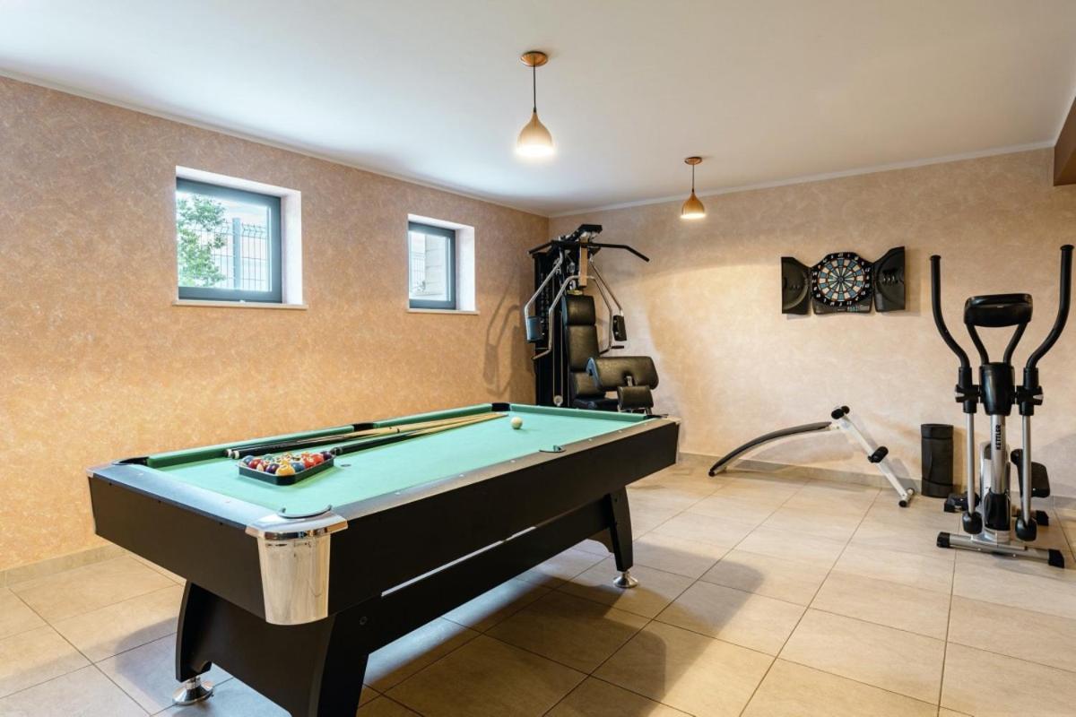 Villa Pedena In Sveta Katarina - Haus Fuer 8-10 Personen Benazici Dış mekan fotoğraf
