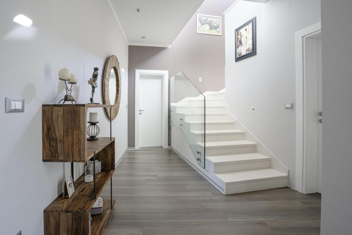 Villa Pedena In Sveta Katarina - Haus Fuer 8-10 Personen Benazici Dış mekan fotoğraf