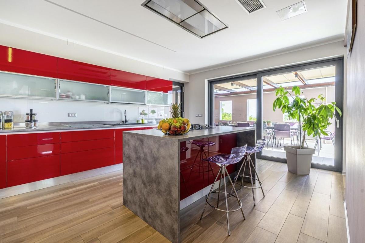Villa Pedena In Sveta Katarina - Haus Fuer 8-10 Personen Benazici Dış mekan fotoğraf